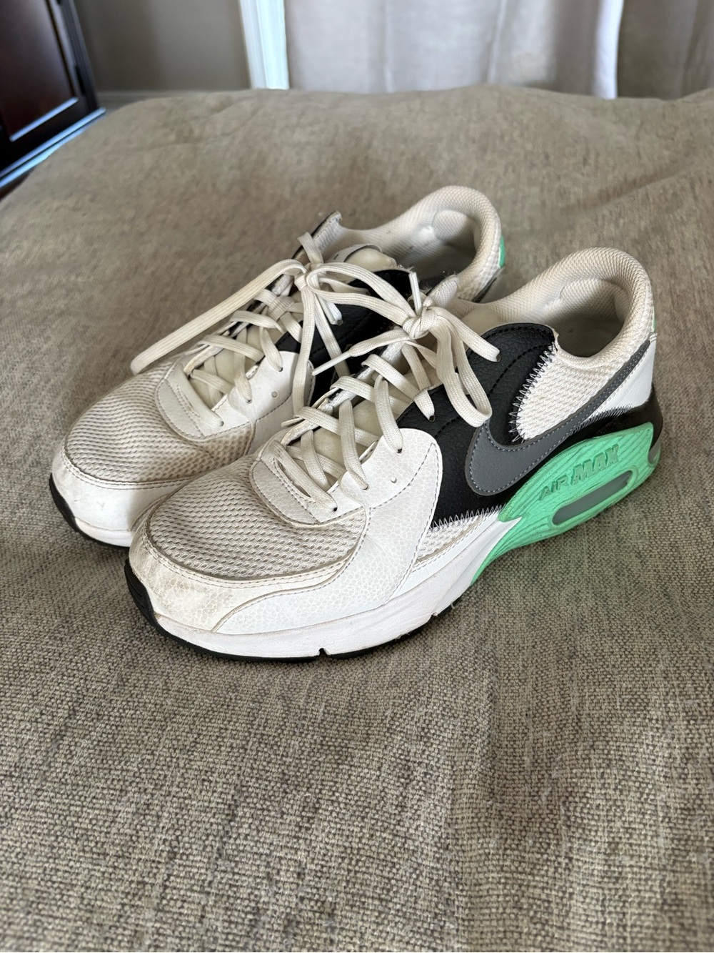 Nike White, Black & Mint Green Air Max Style Sneakers